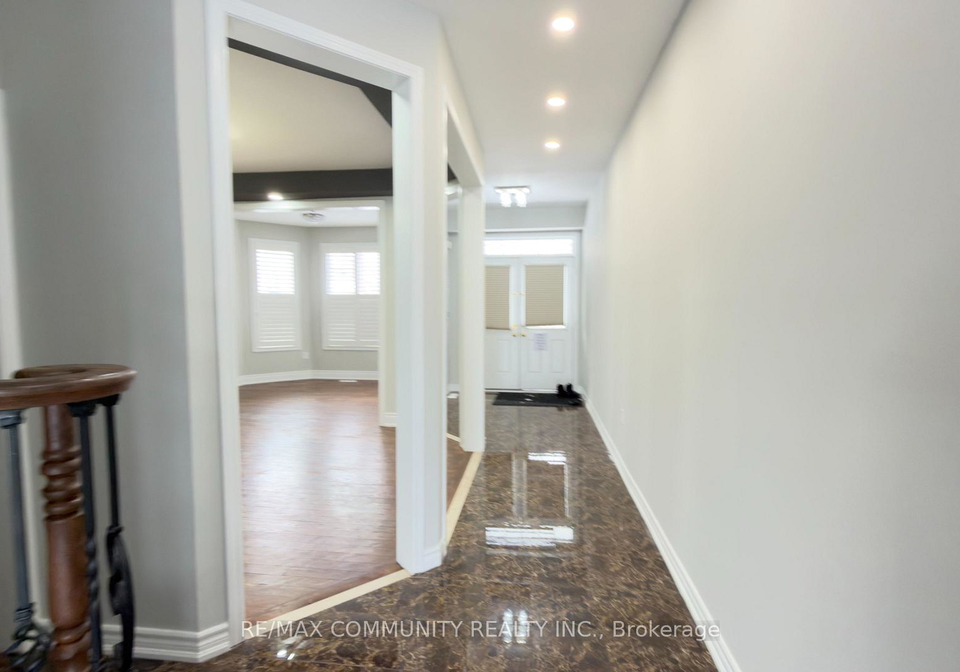 21-hoptree-avenue-scarborough-ontario-e12712808