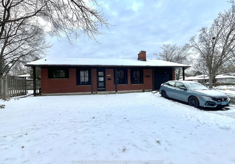 955-hawthorne-court-oshawa-ontario-e12714162