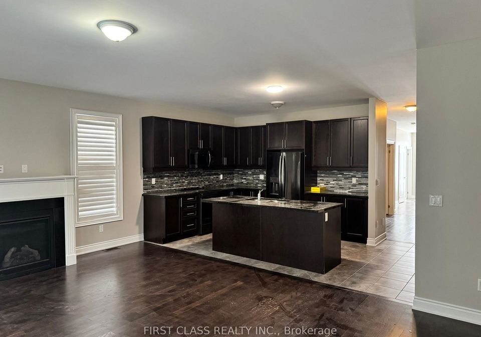 9-washburn-path-clarington-ontario-e12715836