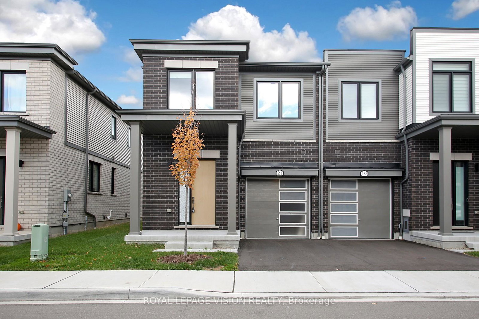 21-sorbara-way-whitby-ontario-e12715882