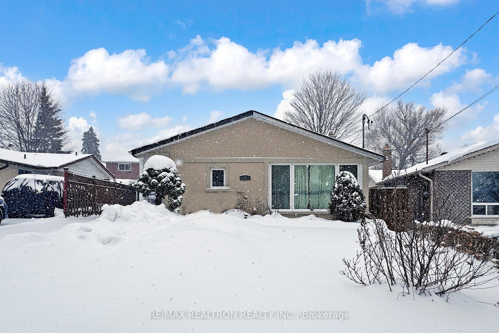 10-shoreland-crescent-scarborough-ontario-e12716282