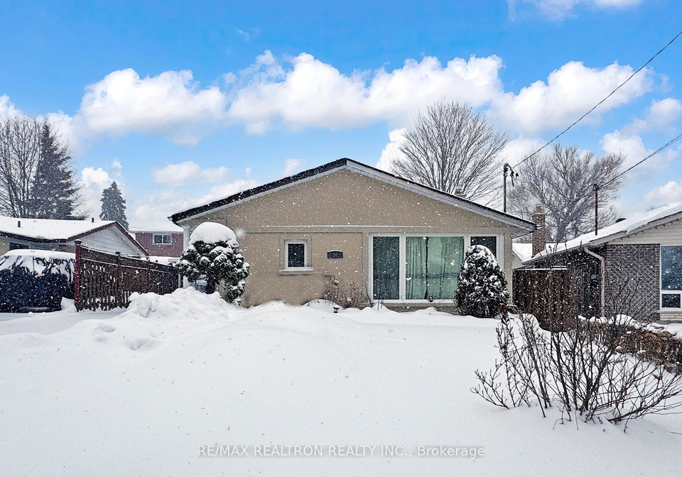 10-shoreland-crescent-scarborough-ontario-e12716282