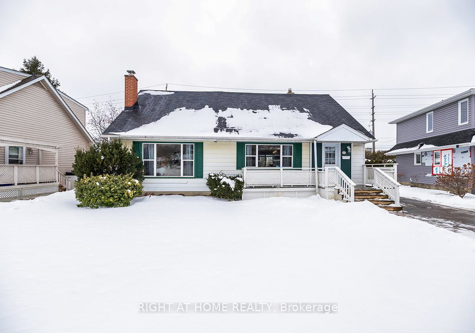 21-wishbone-crescent-ajax-ontario-e12716498