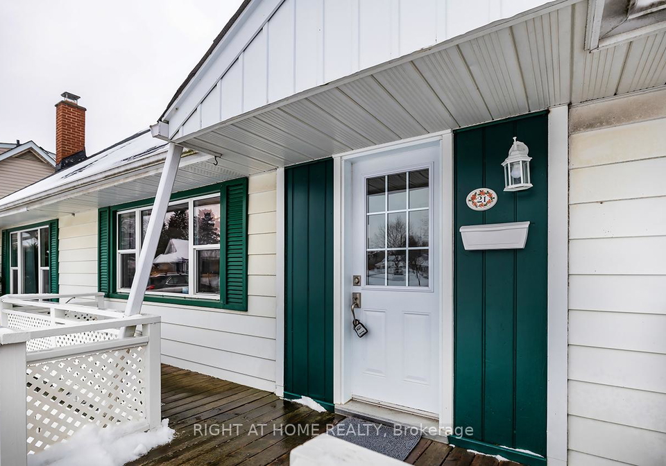 21-wishbone-crescent-ajax-ontario-e12716498