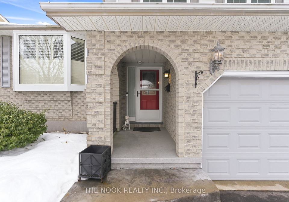 877-mount-allan-avenue-oshawa-ontario-e12717552