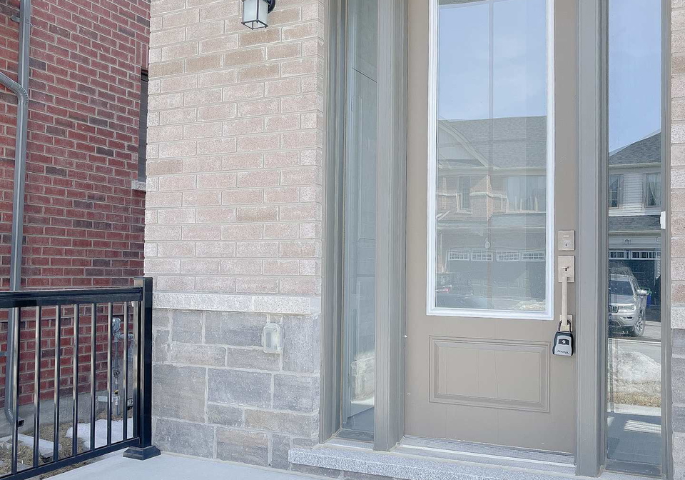 2077-chris-mason-street-oshawa-ontario-e12717594