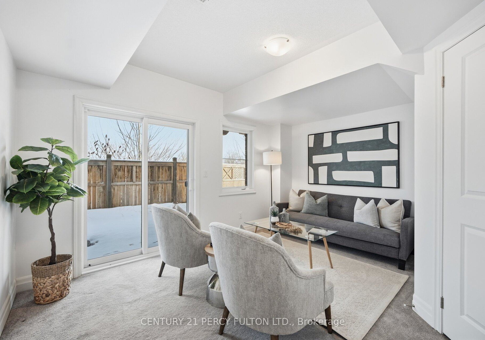 384-arctic-red-drive-oshawa-ontario-e12717642