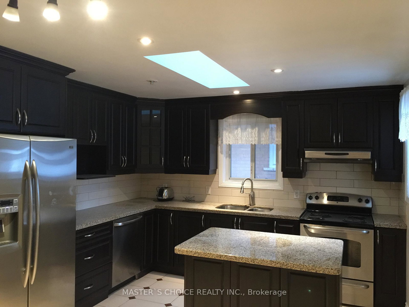33-sesame-street-scarborough-ontario-e12718546