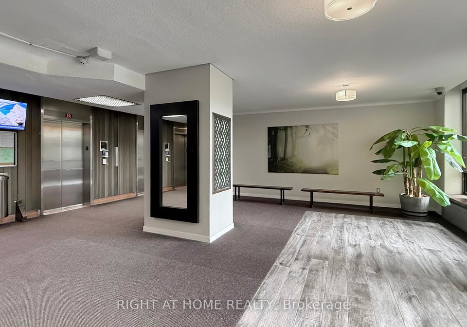 5-massey-square-east-york-ontario-e12720518