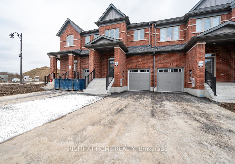 90-air-dancer-crescent-oshawa-ontario-e12721548