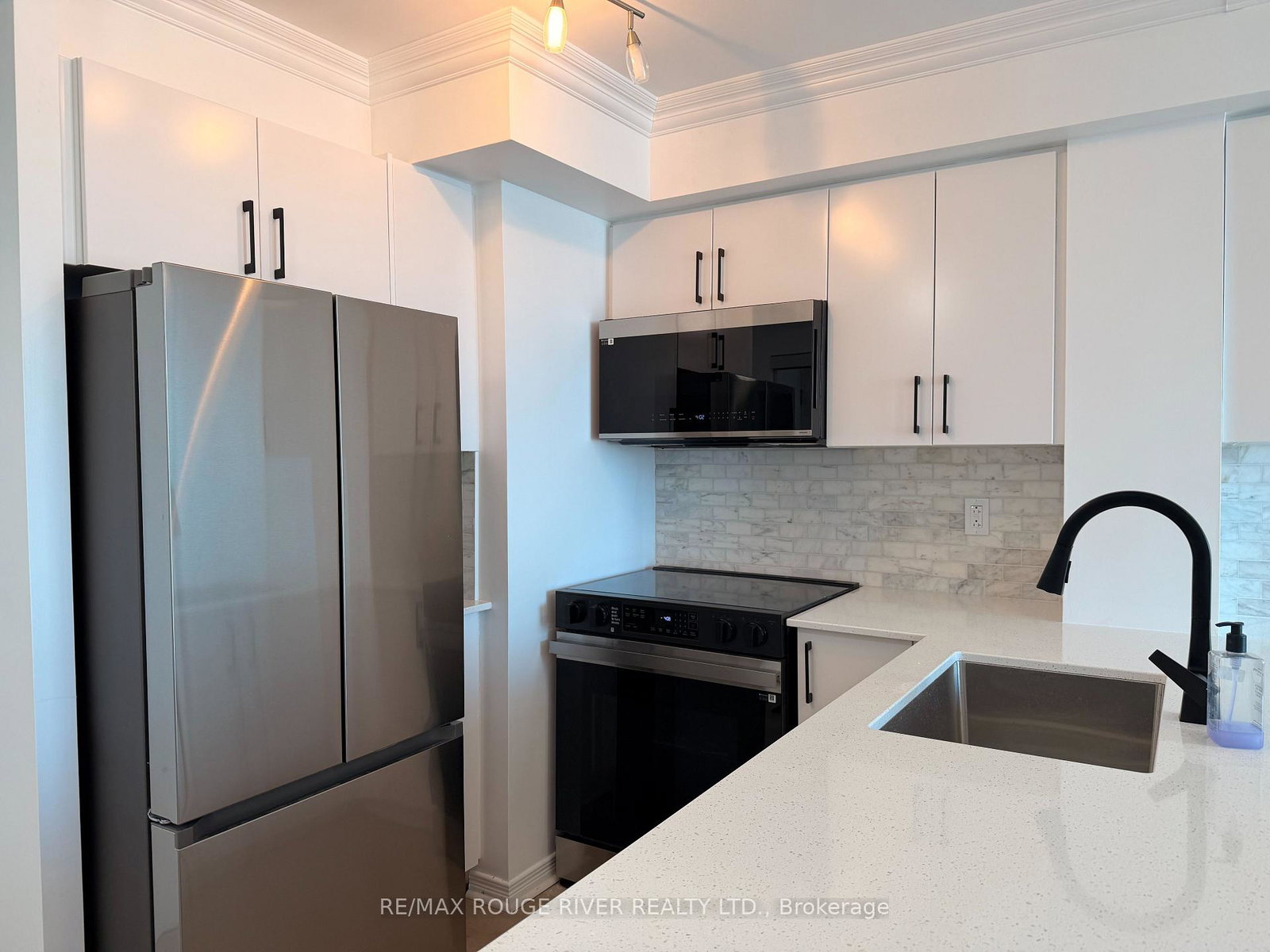 340-watson-street-w-whitby-ontario-e12722178