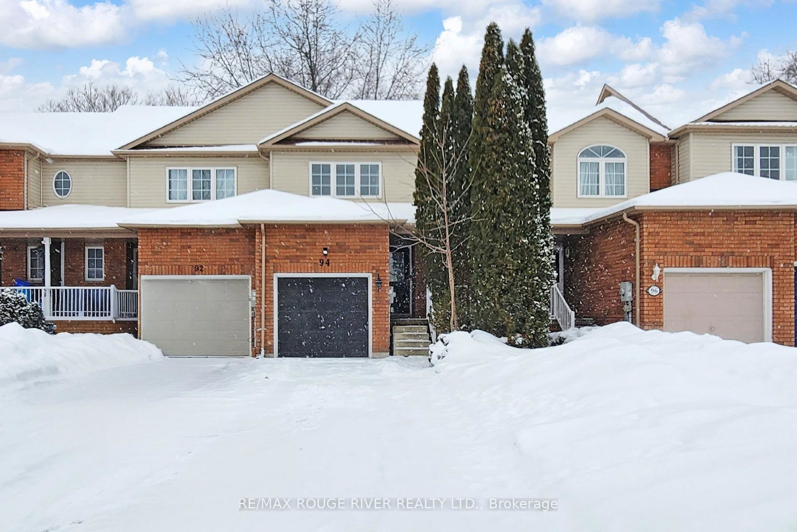 94-richfield-square-clarington-ontario-e12724630