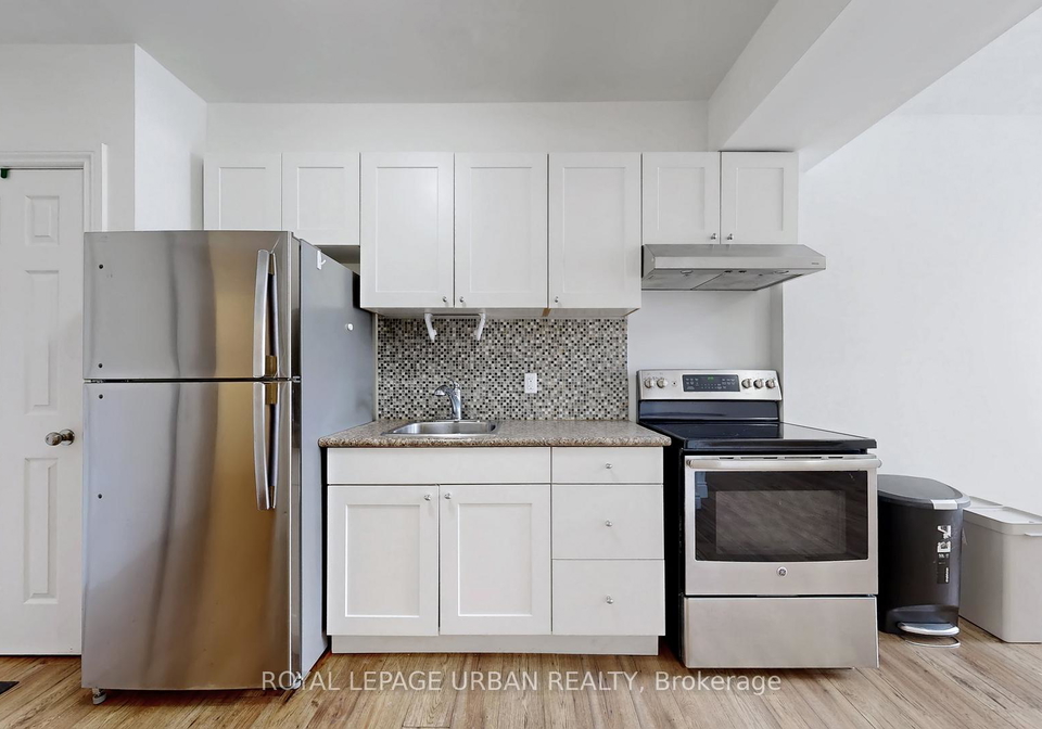 917-carlaw-avenue-east-york-ontario-e12724952