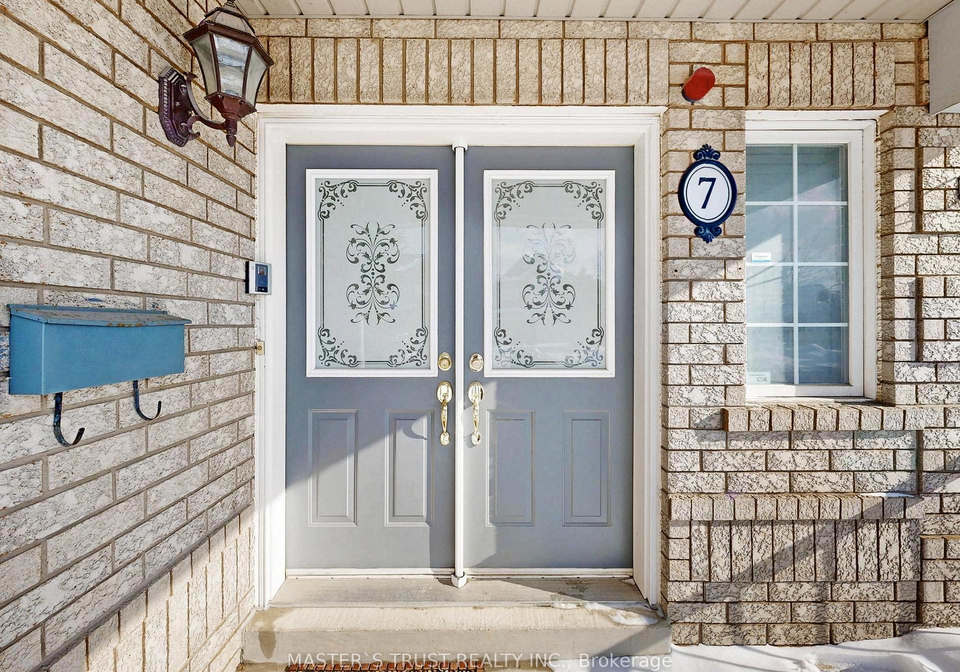7-woodcock-avenue-ajax-ontario-e12725530