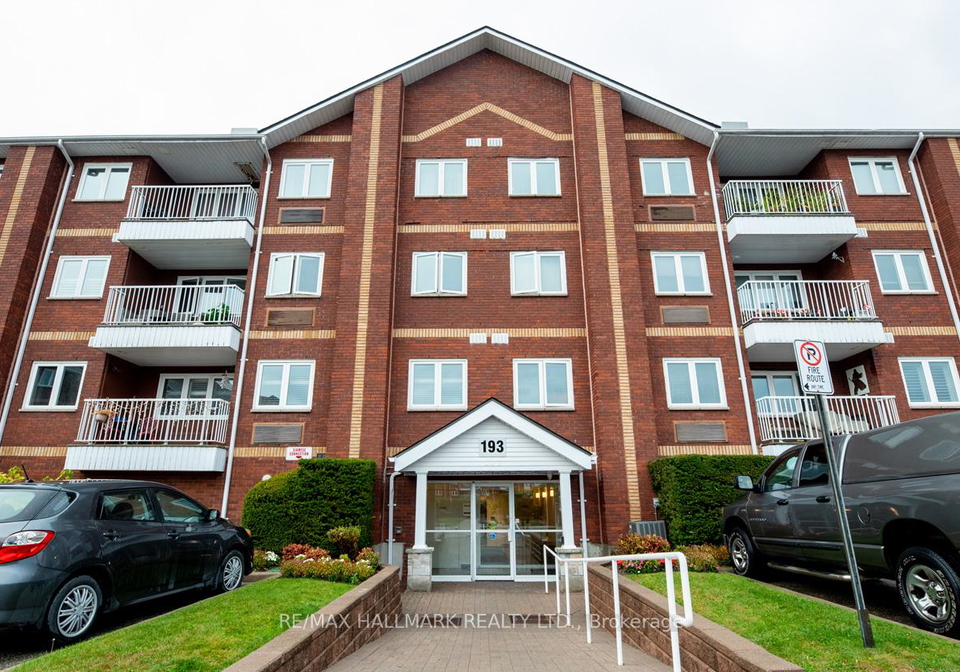 193-w-lake-driveway-drive-w-ajax-ontario-e12729600