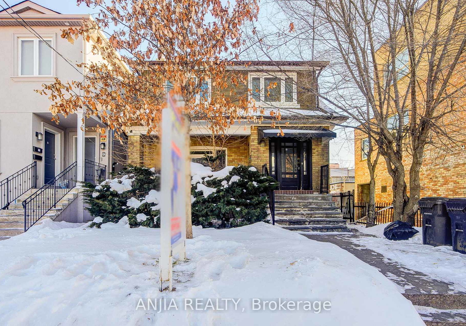 7-linnsmore-crescent-east-york-ontario-e12729844