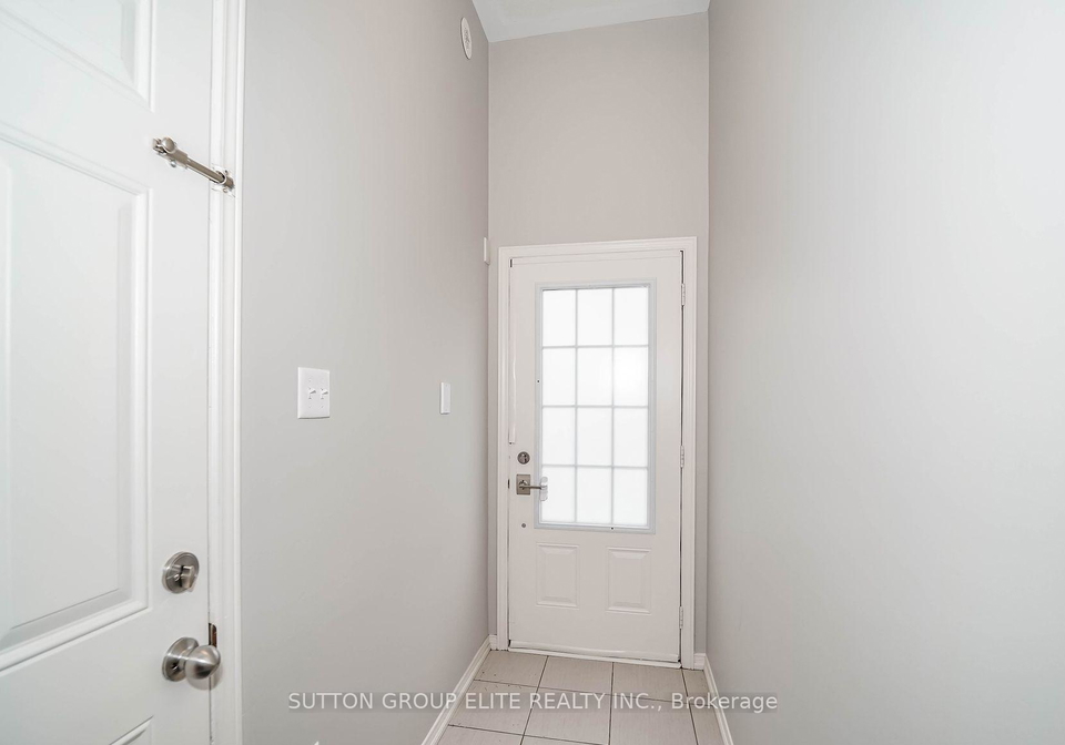 2364-chevron-prince-path-oshawa-ontario-e12729926