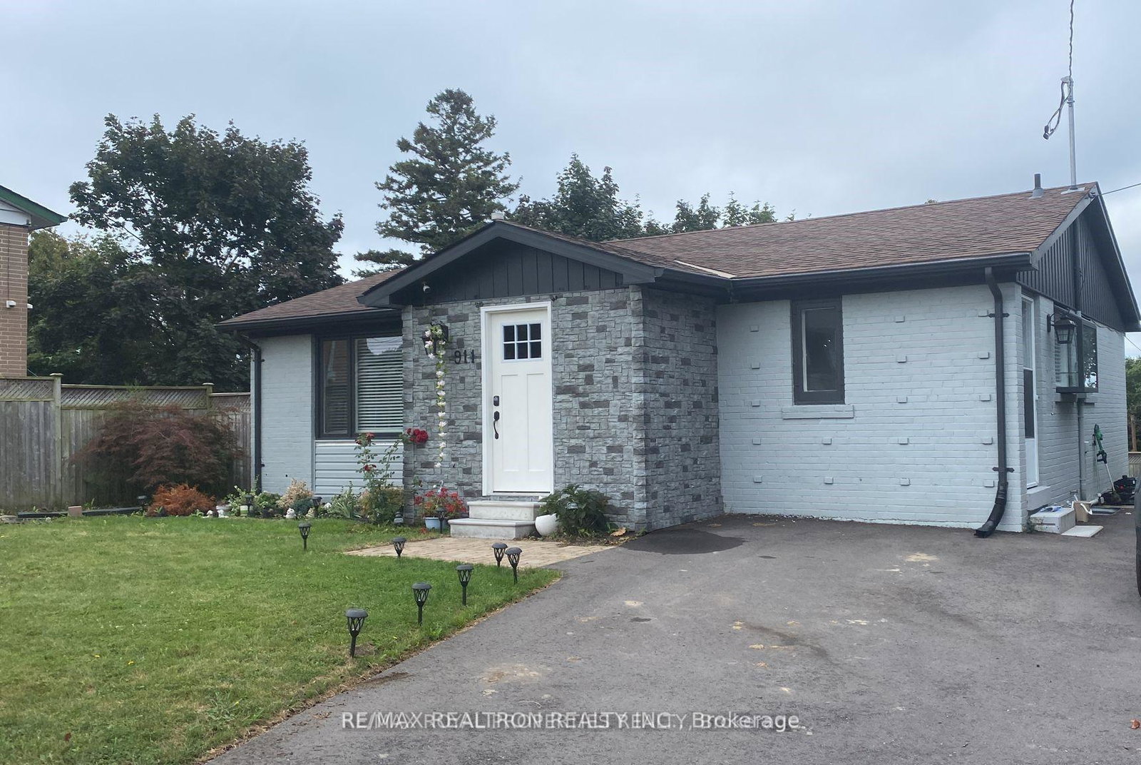 911-greenwood-crescent-whitby-ontario-e12730768
