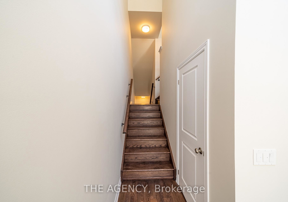 56-douet-lane-ajax-ontario-e12731488