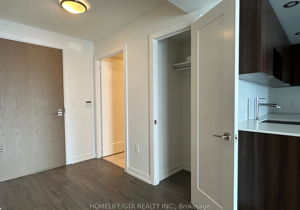 225-village-green-square-scarborough-ontario-e12732078
