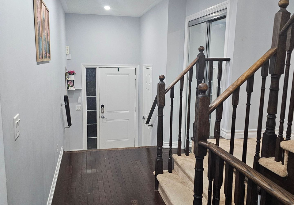 106-nearco-gate-n-oshawa-ontario-e12732294