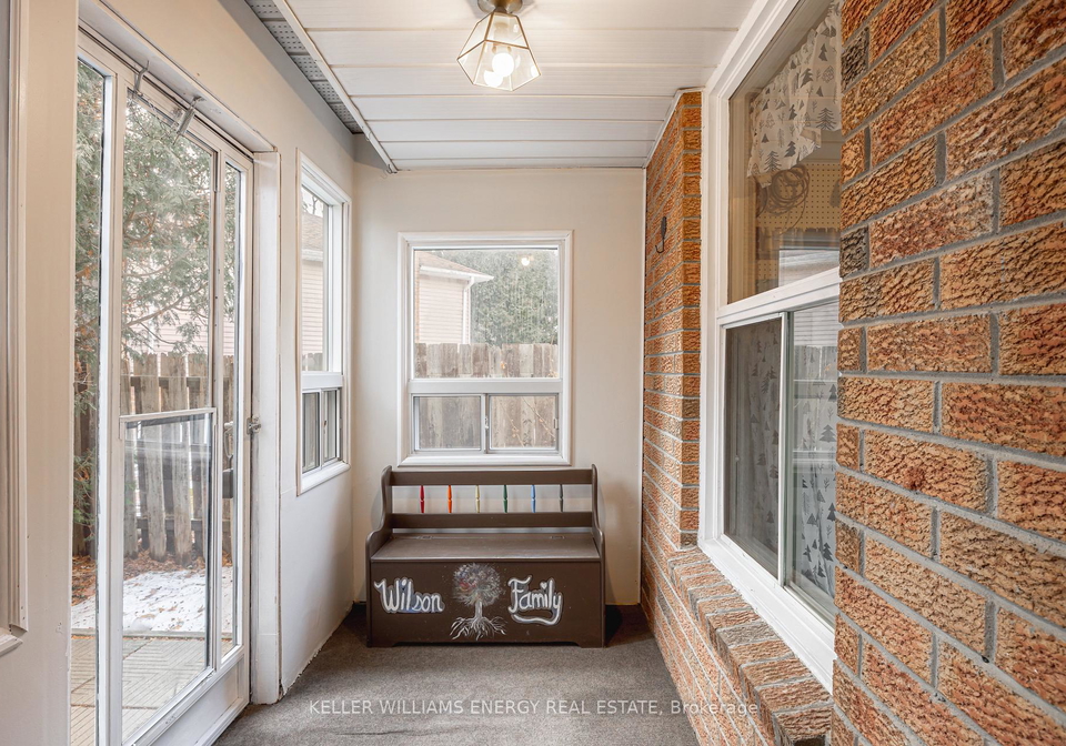 17-barrow-court-whitby-ontario-e12733158