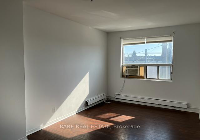 1434-queen-street-e-toronto-ontario-e12733544