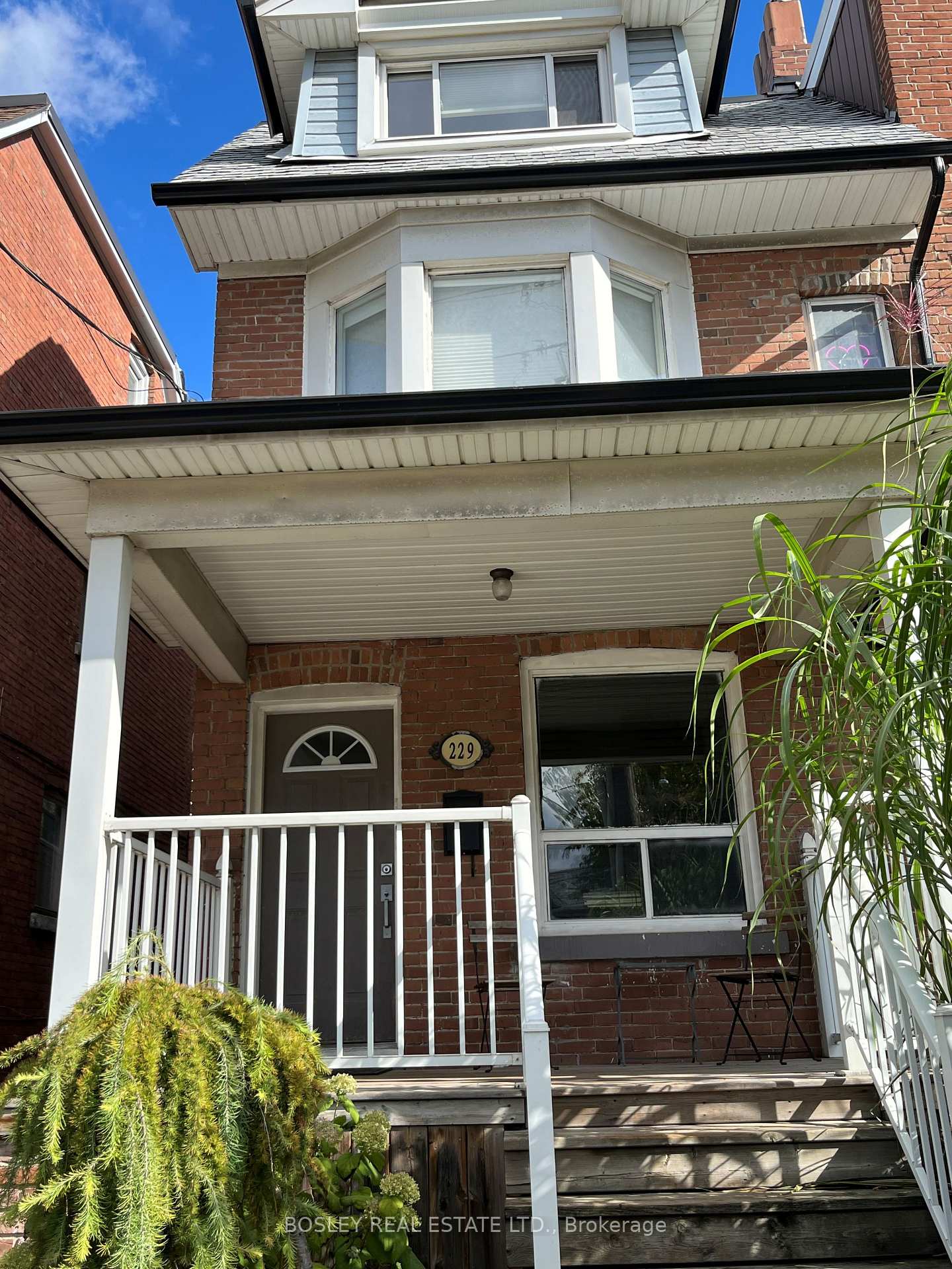 229-woodbine-avenue-toronto-ontario-e12733786