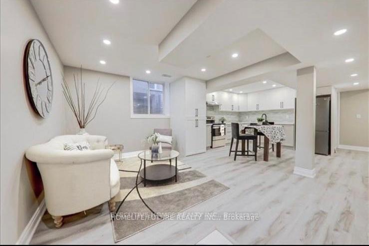 30-ball-crescent-whitby-ontario-e12734074