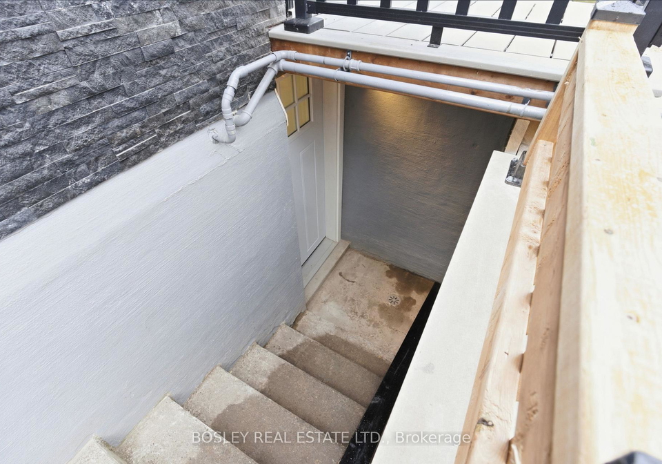 686-rhodes-avenue-toronto-ontario-e12734750