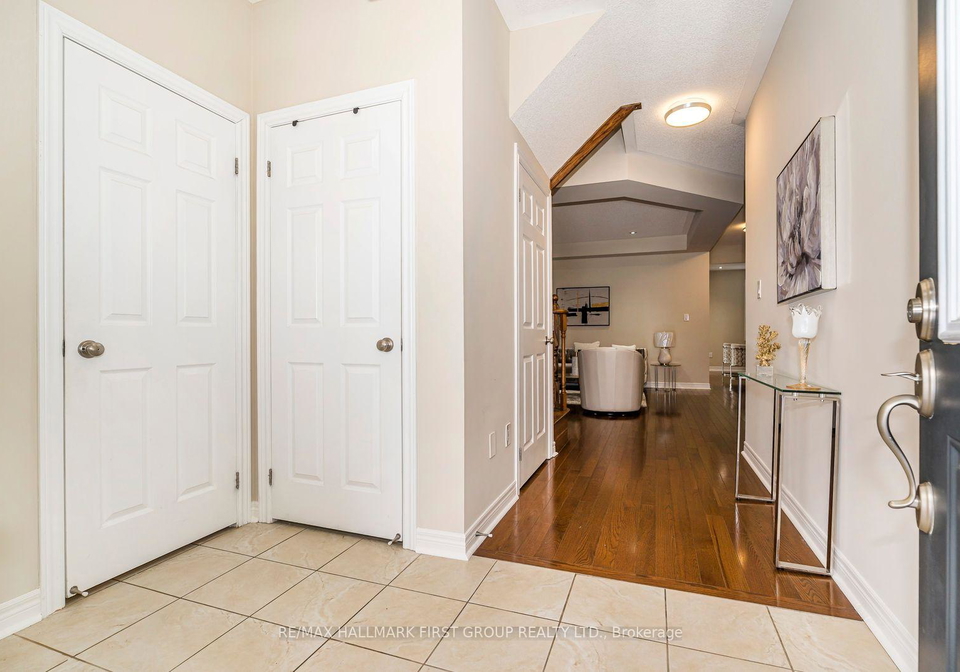 49-bignell-crescent-ajax-ontario-e12735328
