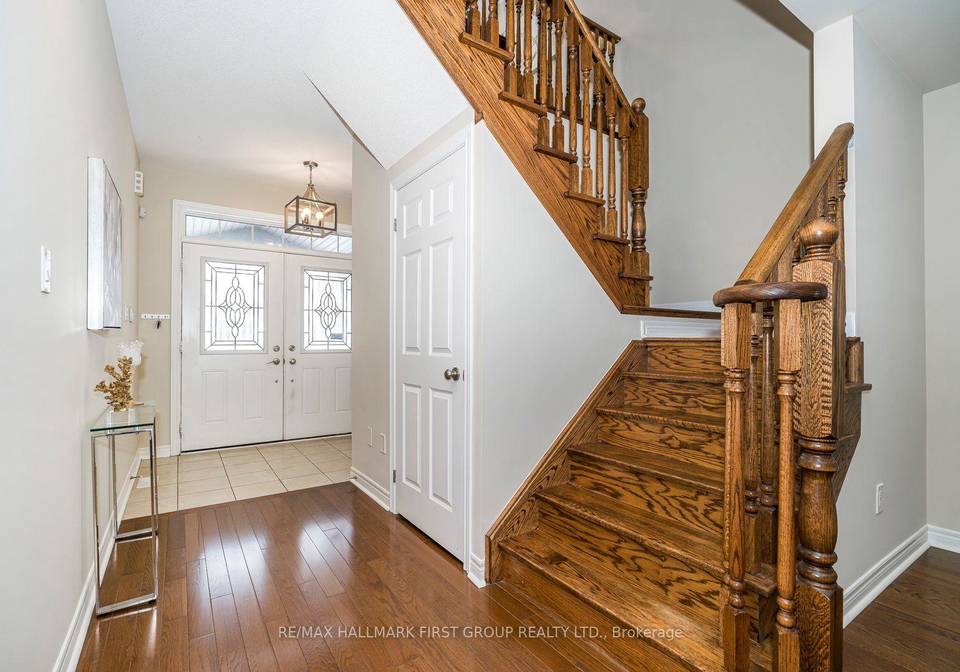 49-bignell-crescent-ajax-ontario-e12735328