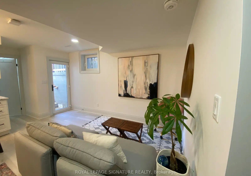 9-hazelwood-avenue-toronto-ontario-e12735538