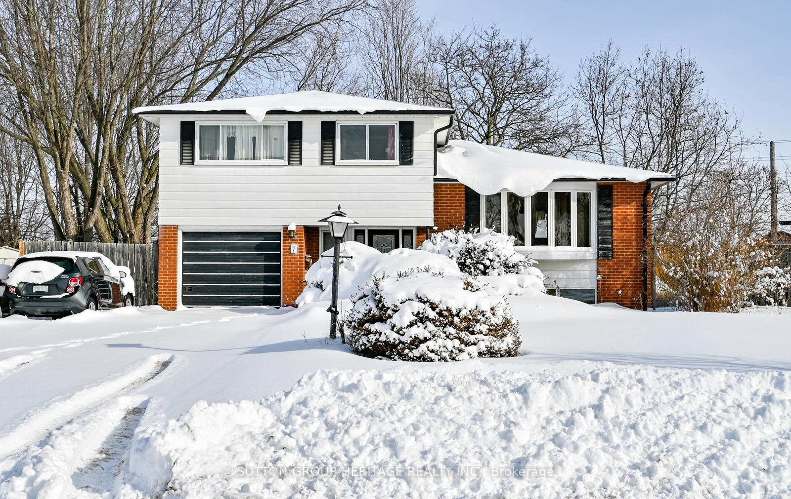 7-graham-court-ajax-ontario-e12735692
