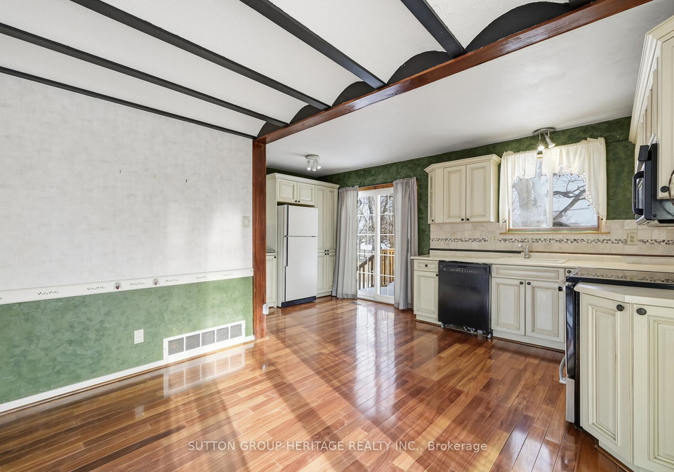 7-graham-court-ajax-ontario-e12735692