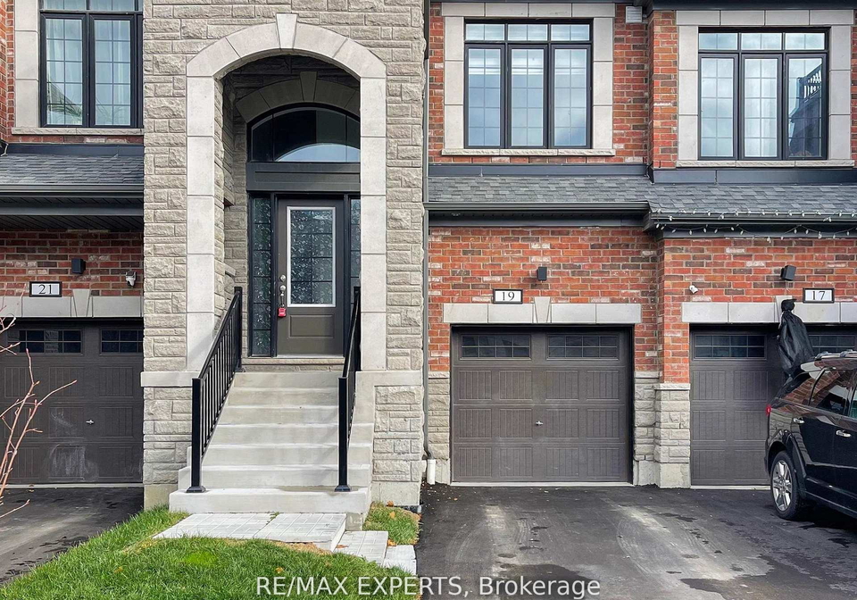 19-frank-lloyd-wright-street-whitby-ontario-e12735936