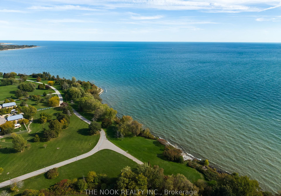 5-coastview-court-whitby-ontario-e12736080