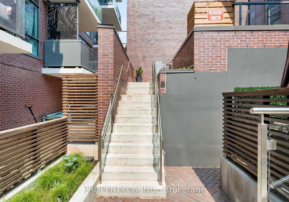 1331-queen-street-e-toronto-ontario-e12738550