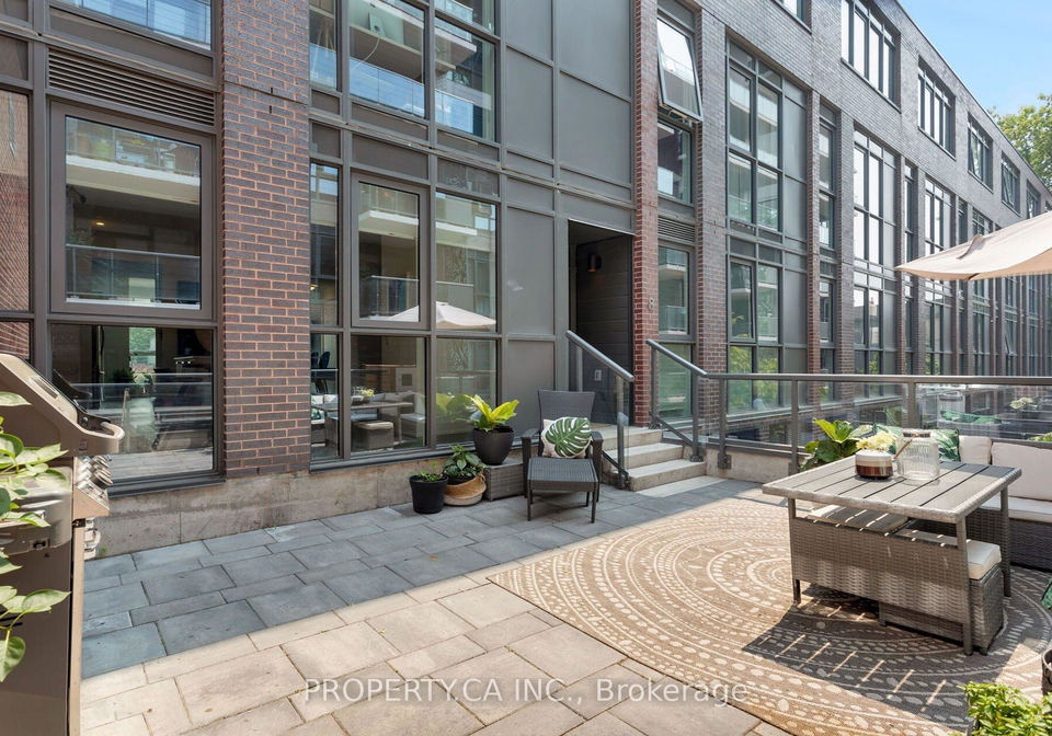 1331-queen-street-e-toronto-ontario-e12738550