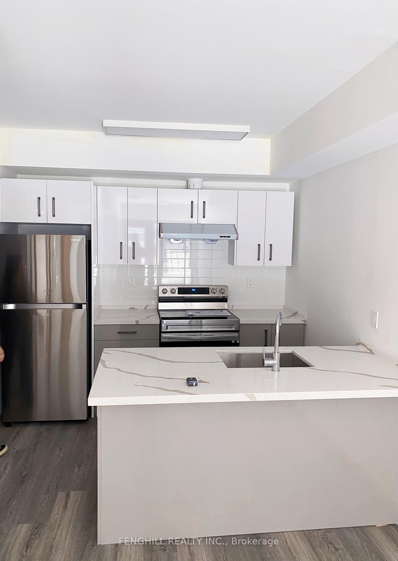 60-morecambe-gate-scarborough-ontario-e12738684