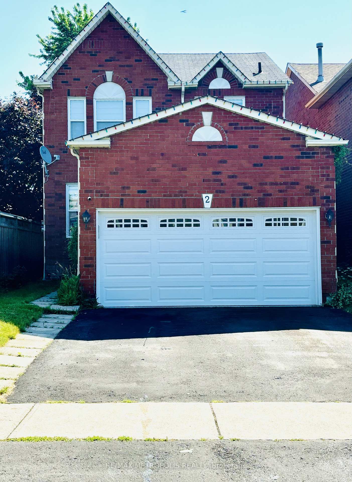 2-sable-crescent-whitby-ontario-e12740884