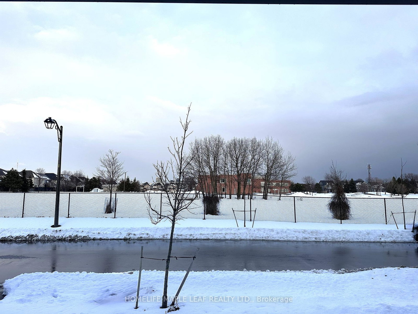 19-waterfront-crescent-whitby-ontario-e12742002