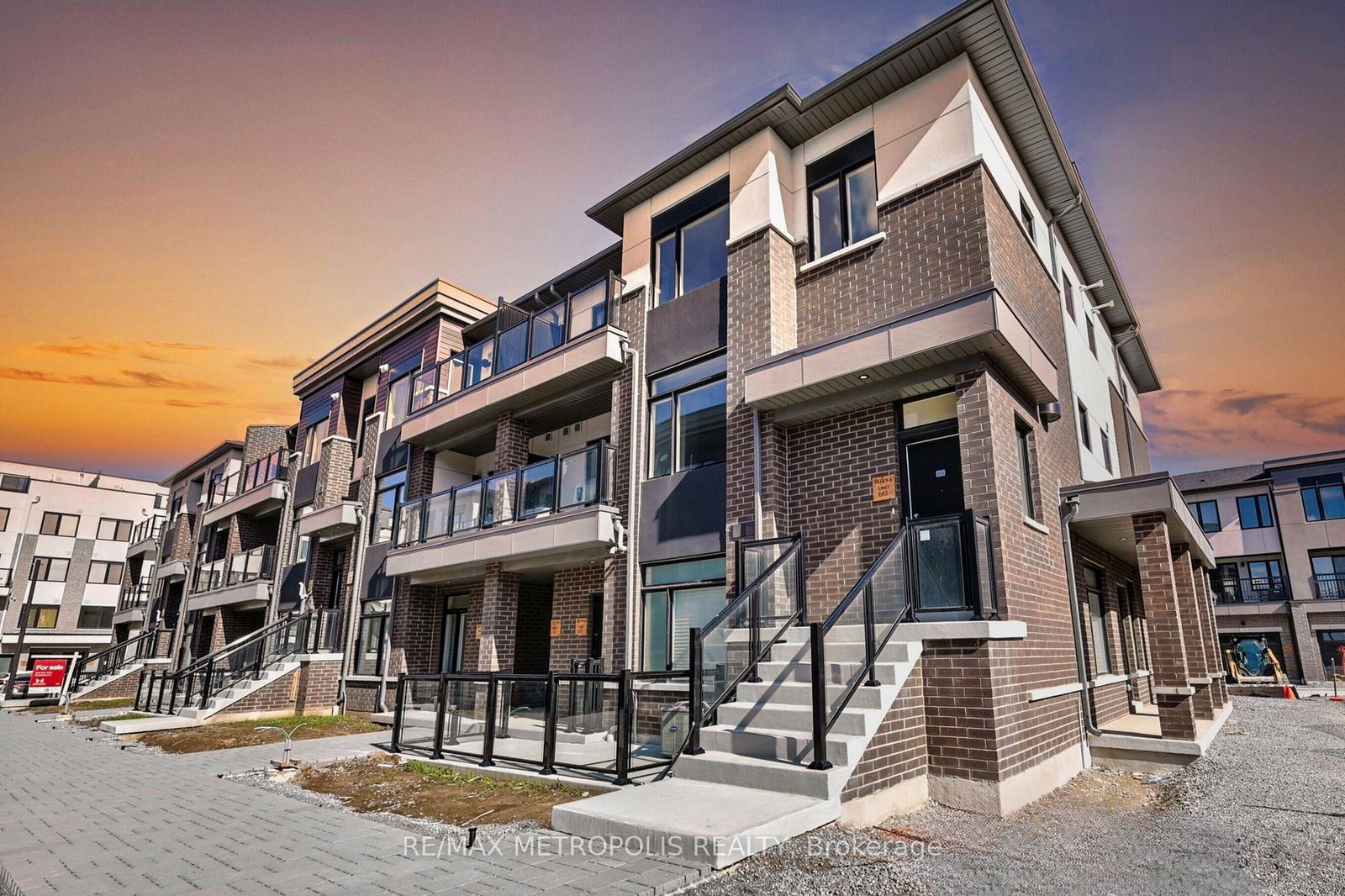 1695-dersan-street-pickering-ontario-e12745192