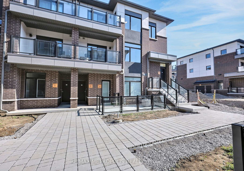 1695-dersan-street-pickering-ontario-e12745192