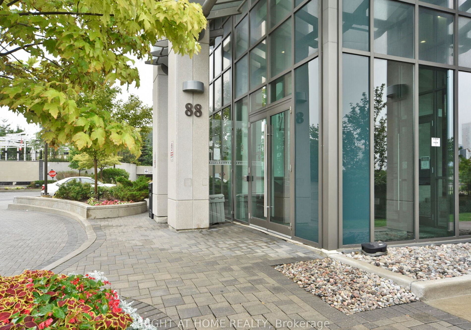 88-grangeway-avenue-scarborough-ontario-e12745340