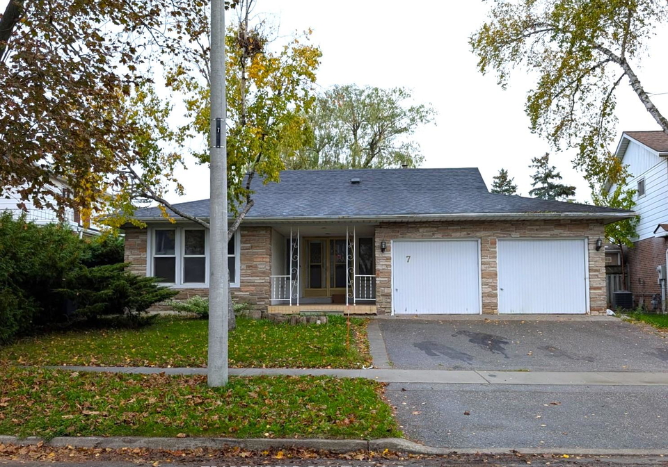 7-fluellen-drive-scarborough-ontario-e12746232
