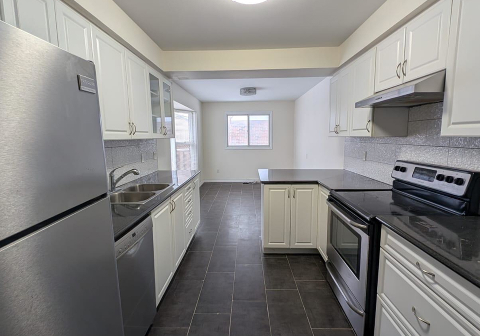 7-fluellen-drive-scarborough-ontario-e12746232