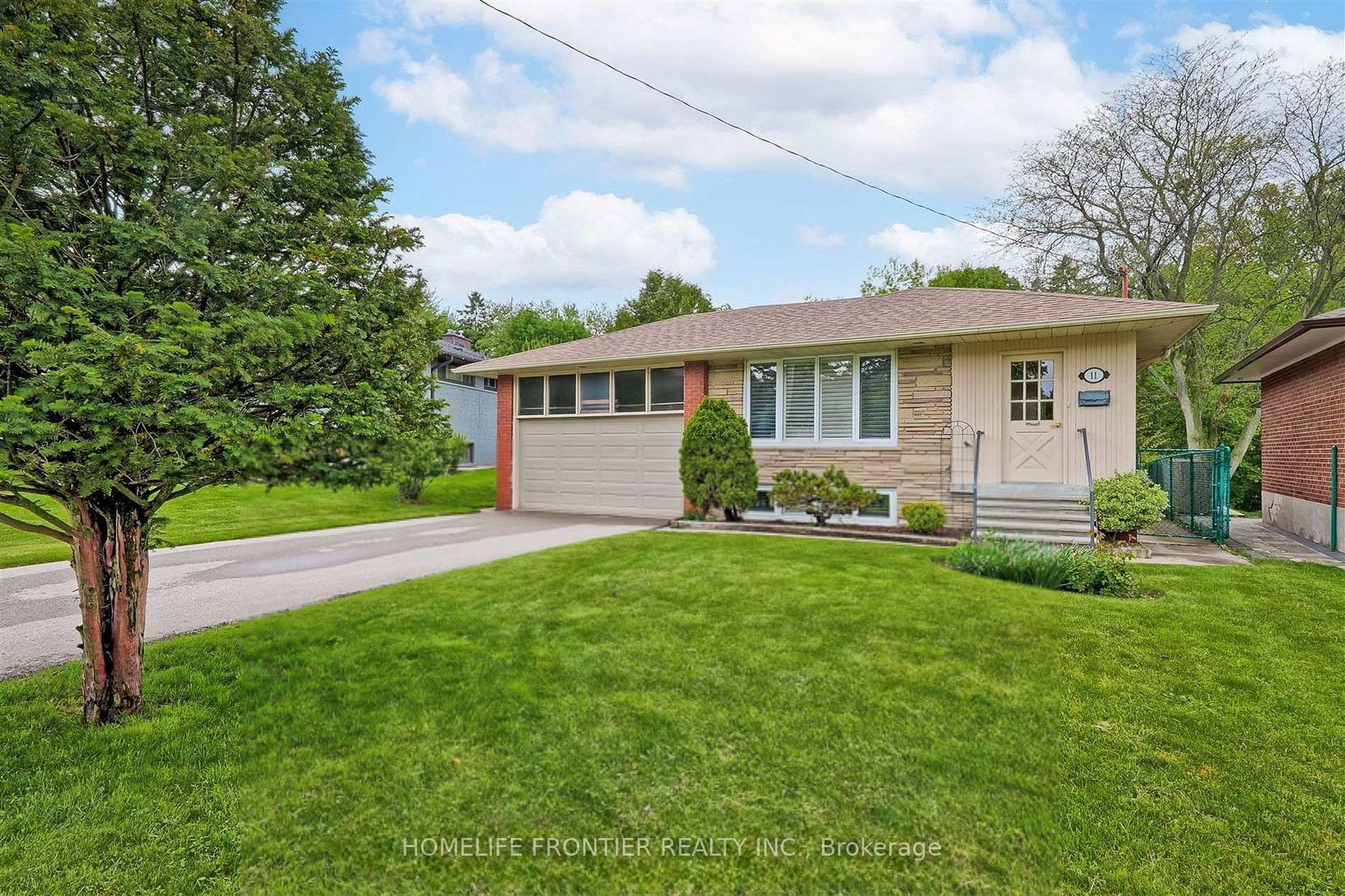 11-alpaca-drive-scarborough-ontario-e12747214