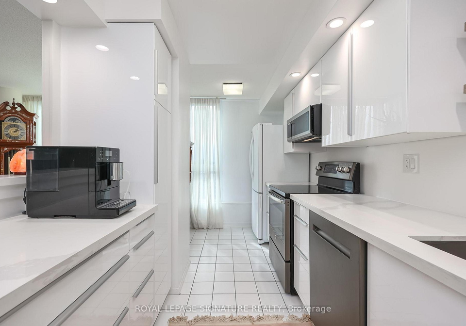 3233-eglinton-avenue-e-scarborough-ontario-e12747684
