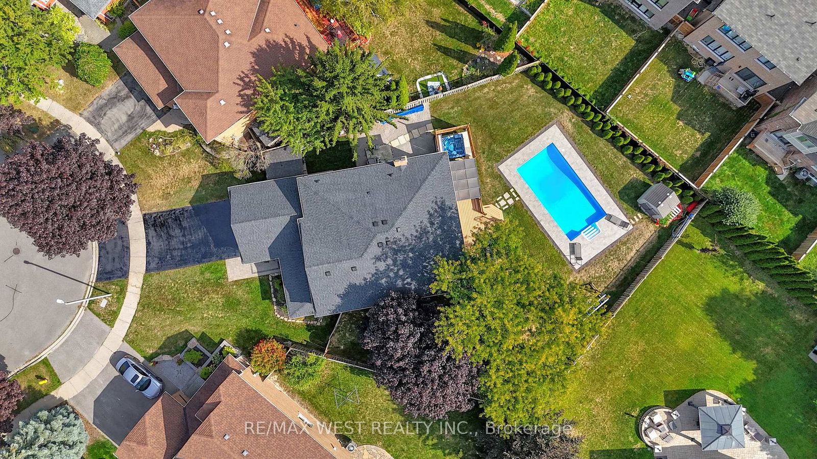 32-falstaff-crescent-whitby-ontario-e12748286